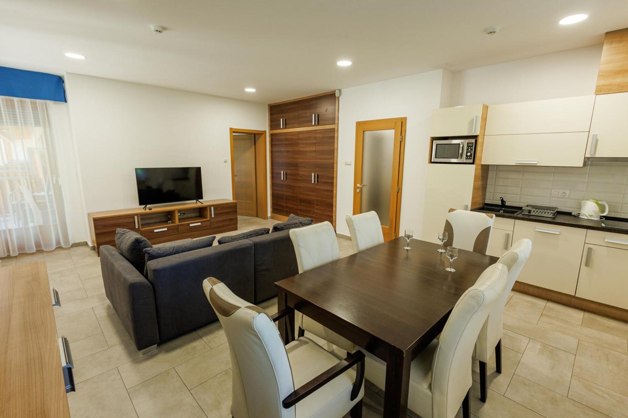 Jacht Apartmanok Balatonfured Exterior photo
